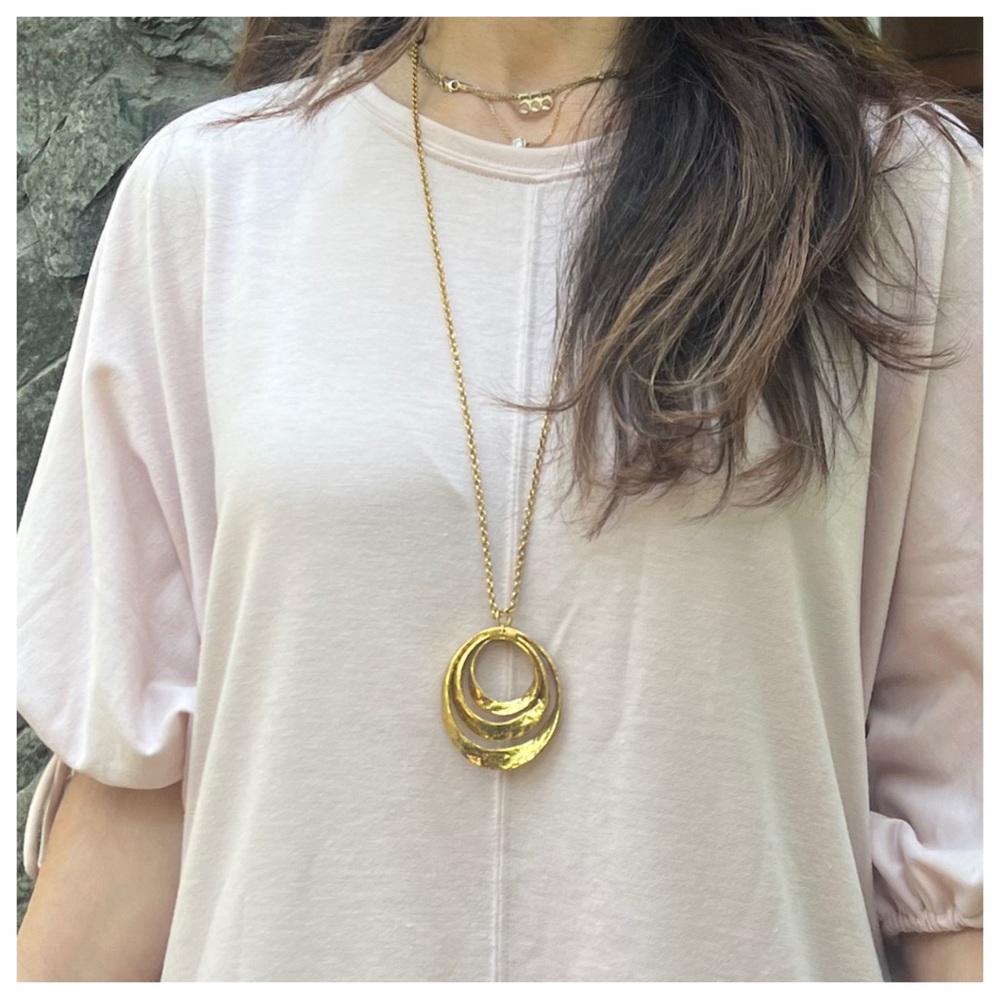 Chain Unique and stylish Must have Statement piece Necklace
